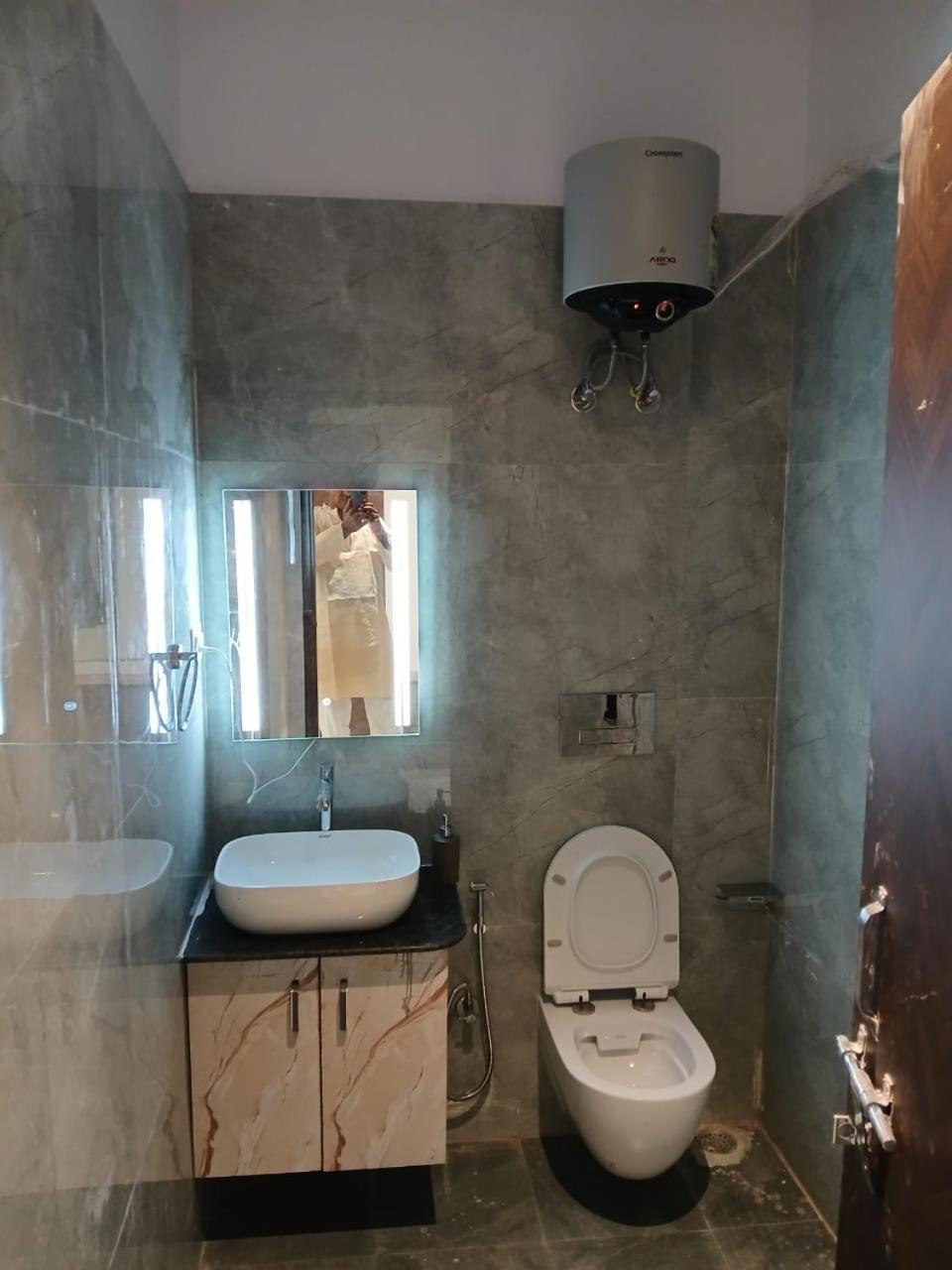 Hotel Jaipur In, Jatipura Parikrama Marg Near Mukharvind Temple Govardhan Eksteriør billede