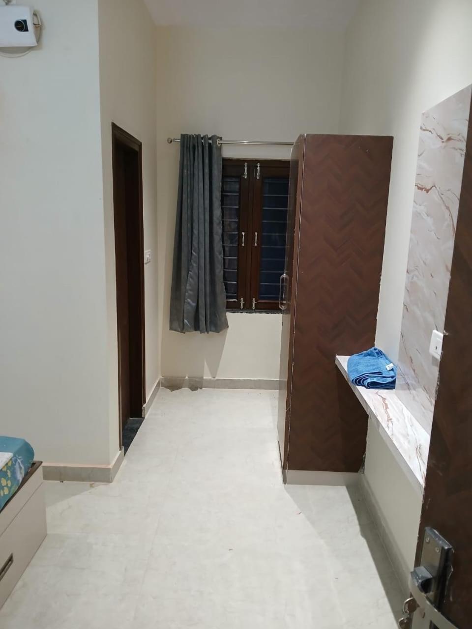 Hotel Jaipur In, Jatipura Parikrama Marg Near Mukharvind Temple Govardhan Eksteriør billede